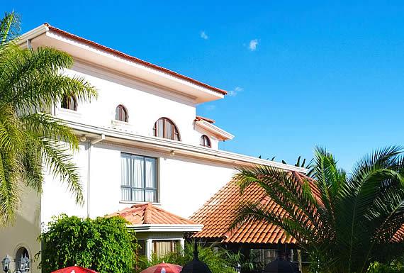 AVANTI HOTEL * * * * *