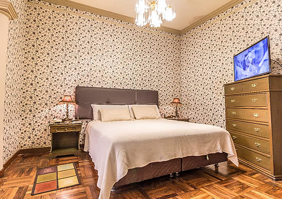 CAPITAL PLAZA HOTEL * * * * 1