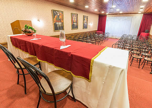 CAPITAL PLAZA HOTEL * * * * 3