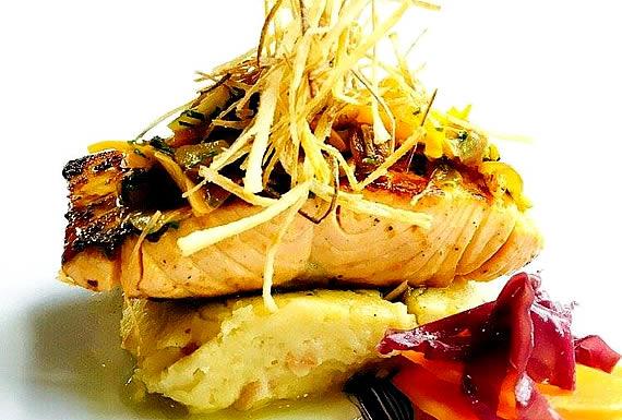 CHALET LA SUISSE RESTAURANT 4