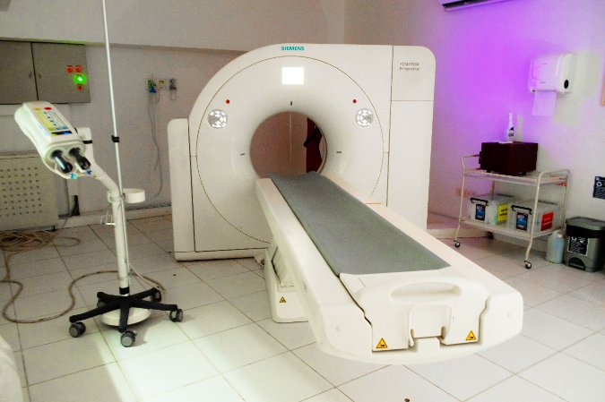 Diagnóstico por imágenes (ecografía, tomografía, rayos X)