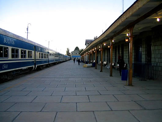 EMPRESA FERROVIARIA ANDINA S.A. boliviaentusmanos