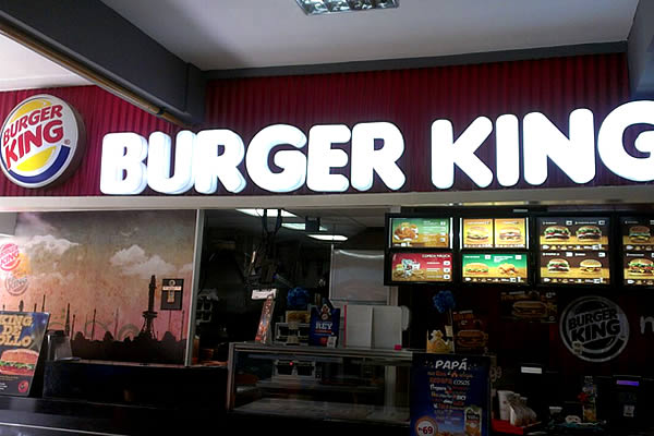 PATIO DE COMIDAS GRAN PLAZA 2