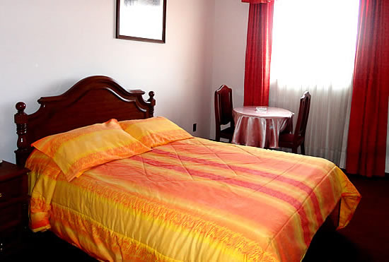 HOTEL CANADA * * * 2