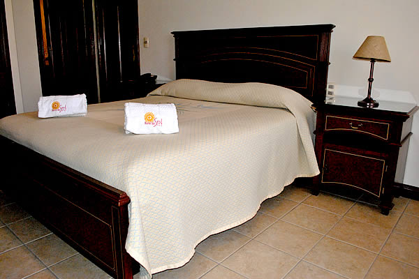 HOTEL DEL SOL * * * 3