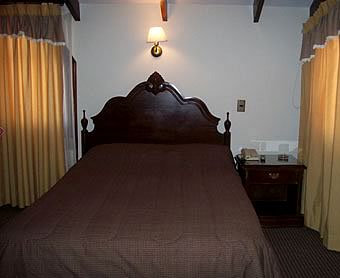 PAOLA HOSTAL * * * * 4