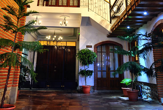 HOSTAL SANTA TERESA DE JESUS * * * * 4