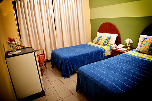 HOTEL PARÍS 0