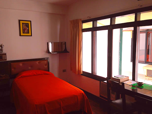 HOTEL TROPICAL INN * * * 3