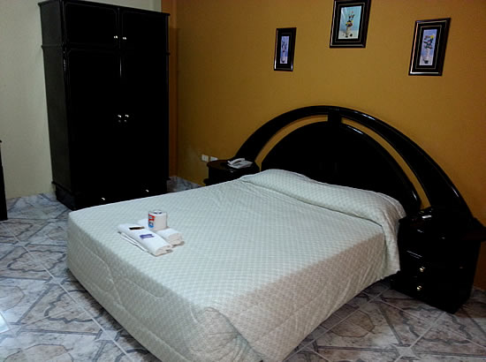 LAS VEGAS HOTEL * * * 4