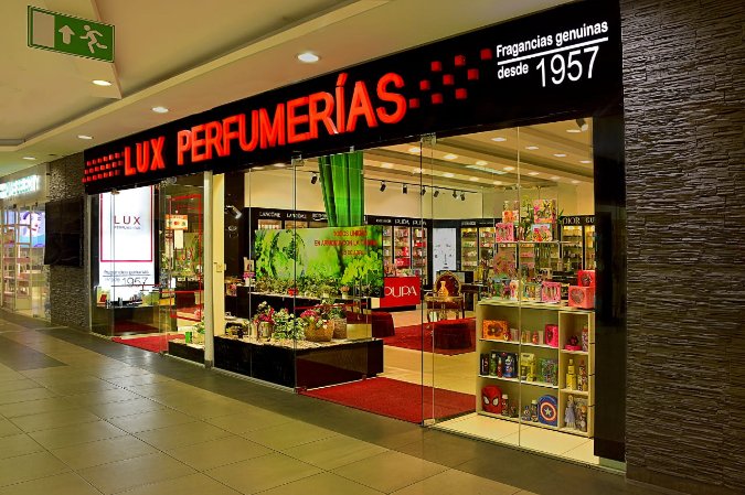 Lux <strong class='strubro'>Perfumerías</strong>