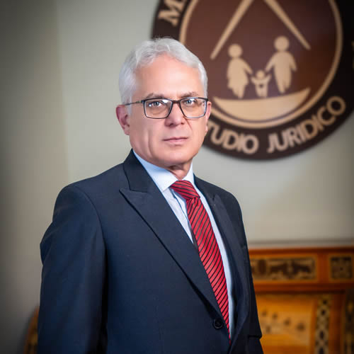 Abg. Alvaro Arauz.