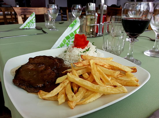 SAL NEGRA CAFÉ RESTAURANT 1