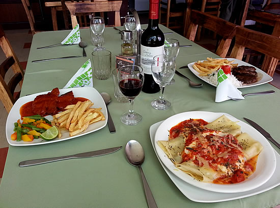 SAL NEGRA CAFÉ RESTAURANT 4