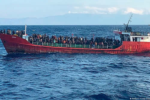 Al menos once migrantes muertos en nuevo naufragio en el mar Mediterráneo 