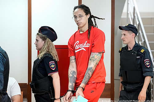 Fiscalía de Rusia pide prisión para basquetbolista estadounidense 