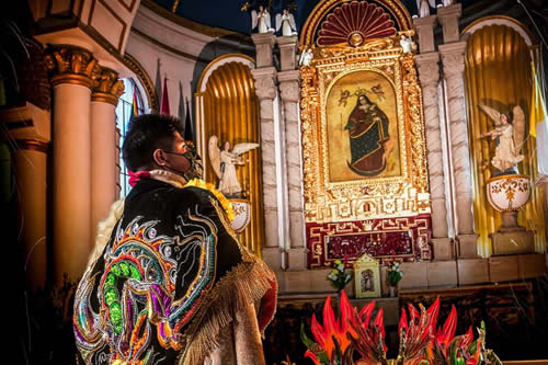 Folkloristas presentan afiche y spot del Carnaval de Oruro 2022