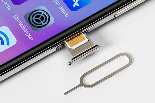 A fines del año pasado, comenzaron a aparecer rumores de que los modelos del ‌iPhone‌ 15 Pro podrían prescindir de la división para tarjeta SIM. 