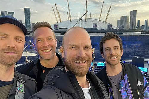 Tras el récord: ¿cómo cobrará Coldplay sus shows en Argentina?