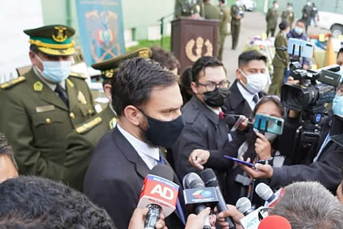 Ministro de Gobierno asevera que no se registran bloqueos en el departamento de La Paz