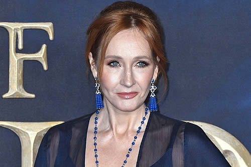 J.K. Rowling afirma que nunca ha dicho que "solo hay dos géneros" y defiende que no se puede usar las palabras "sexo" y "género" indistintamente 