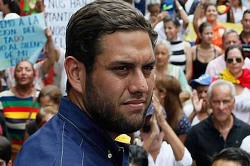 Condenan a ocho años de prisión a exdiputado venezolano acusado de atentar contra Maduro