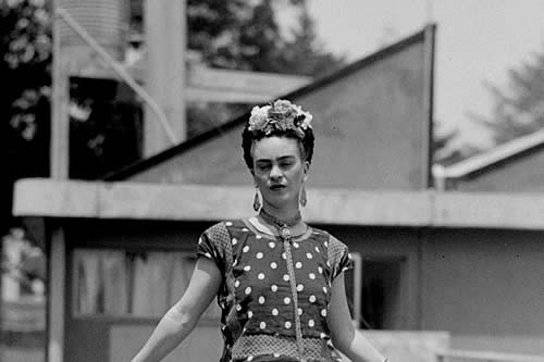 Preparan serie sobre Frida Kahlo, la mujer que convirtió su dolor en arte