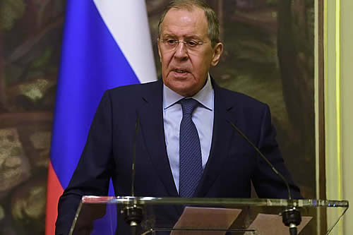 El canciller ruso duda que a Ucrania le permitan volver a las negociaciones de paz con Rusia