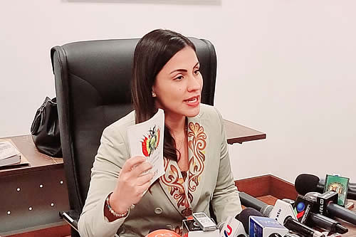 Mamani pide a diputada Álvarez ‘no victimizarse’ y en Creemos ratifican que la acción policial a sus oficinas fue ‘ilegal’