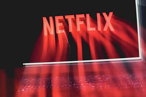 "Netflix tiene sangre en sus manos": mueren en trágico accidente dos actores en México