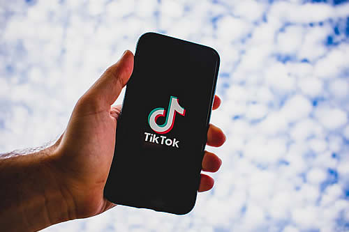 TikTok bloquea la cuenta de RT en alemán