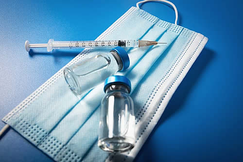 BioNTech y Pfizer inician ensayos clínicos de vacuna contra variante ómicron 