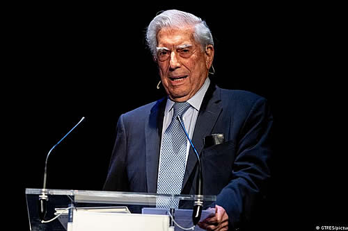 Escritor Mario Vargas Llosa supera COVID-19 
