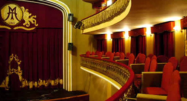 Teatro municipal Alberto Saavedra Perez